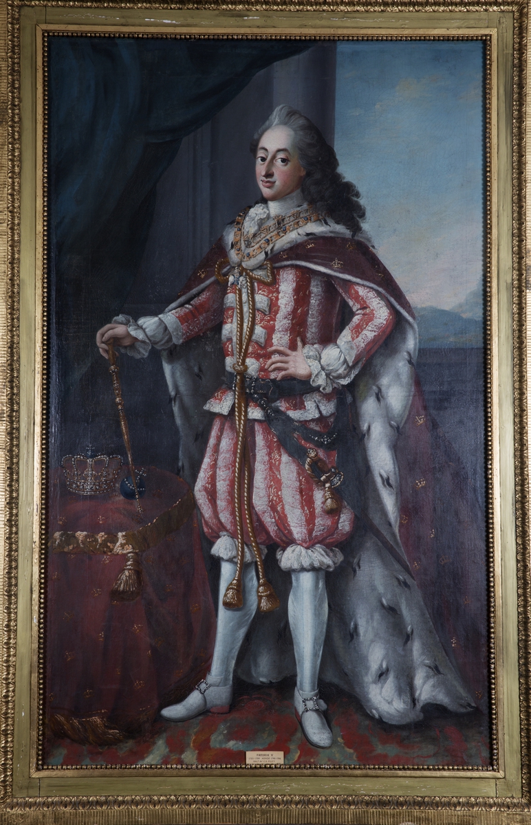 Portrett av kong Frederik 5 i kroningsdrakt.