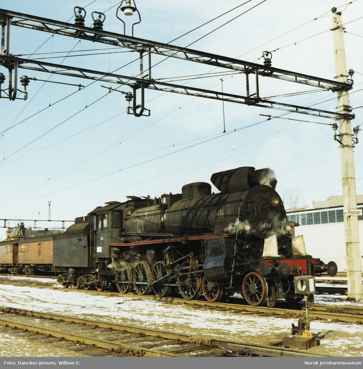 Damplokomotiv type 26c nr. 436 på Hamar stasjon