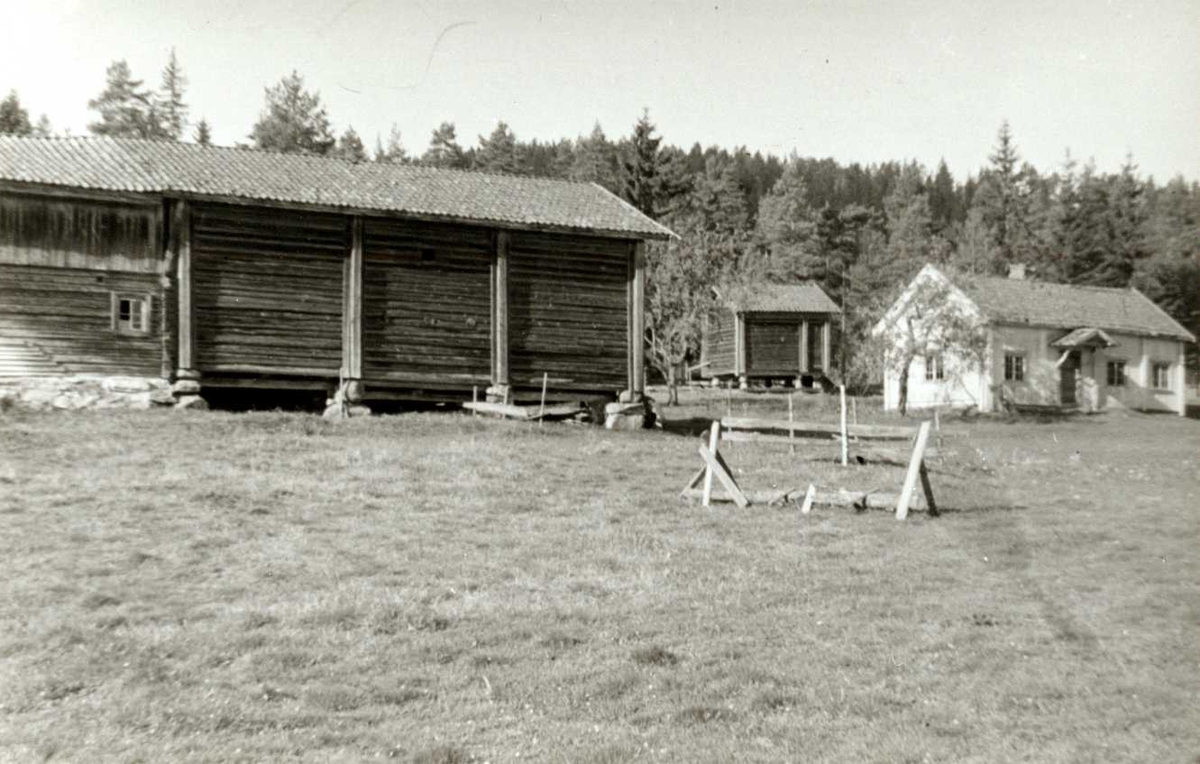 Botnesetra husmannplss, Aurskog-Høland, Nedre Romerike, Akershus. Husmannsplassen sett fra nedsiden.