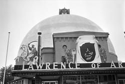 Serie. Colosseum kino, Oslo. Kuppel og interiør etter gjenop