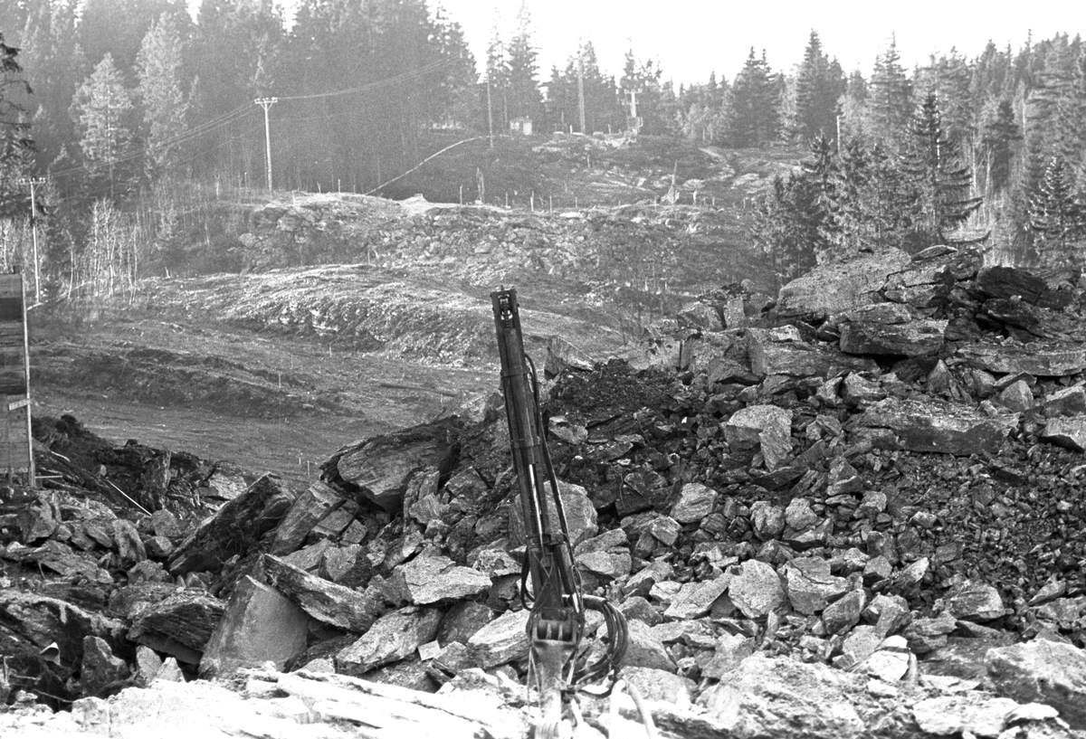 Serie. Drammensveien gjennom Asker i Akershus. Den nye motorveien. Fotografert, bl.a. fra fly, 1967.


