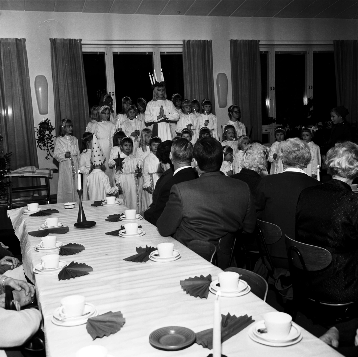 Luciafest på yrkesskolan, Tierp, Uppland, december 1967