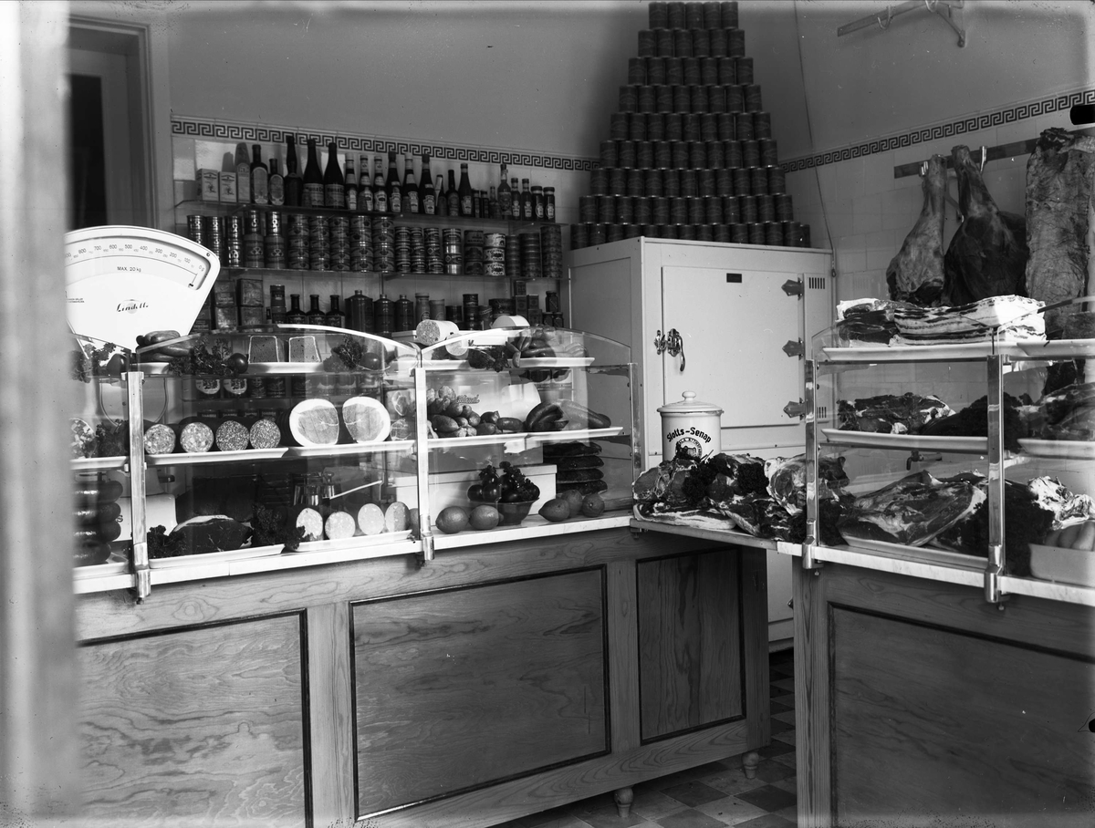Sannolikt Brunnbergs köttaffär, kvarteret Vallhall, Skolgatan, Uppsala 1933