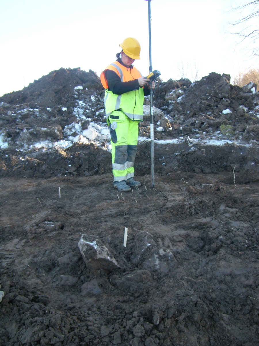 Arkeologisk undersökning, Söderhällby, Vaksala socken Uppland 2010