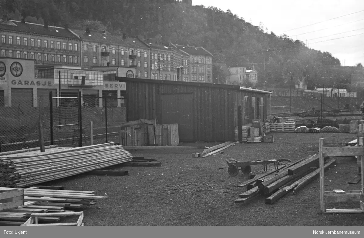 Elektrifiseringen av Østfoldbanen : anleggslager på Oslo Ø