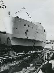 Stabelavløpning, bilfergen M/S Spervik I, B/N 555 på Trondhj