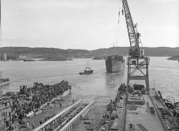 Dop och sjösättning av 122 M/T Glimmingehus.