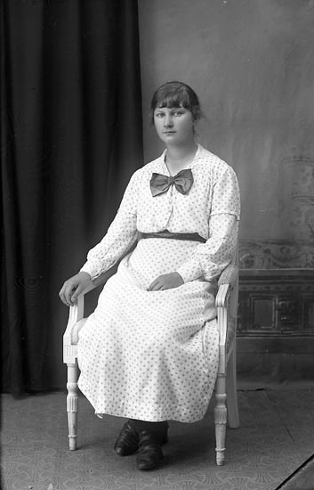 Enligt fotografens journal Lyckorna 1909-1918: "Josefina Hedberg Barnhemmet Lyckorna".