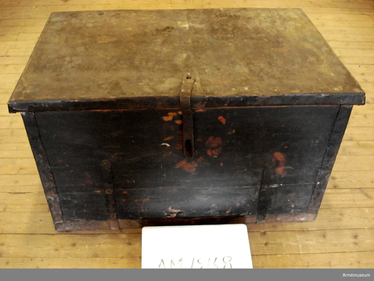 Grupp I II.
Kista för sjukvårdsmateriel 1850-1870-talet. Kistan är tom.
