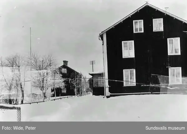 Färgaren Peter Wides gård vintern 1898.