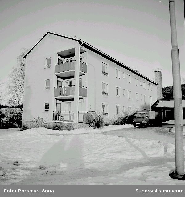 Holmgården, f. d. pensionärshem och senare under några år fram till 1998 studentbostäder, kv Väständan, Holmgatan.