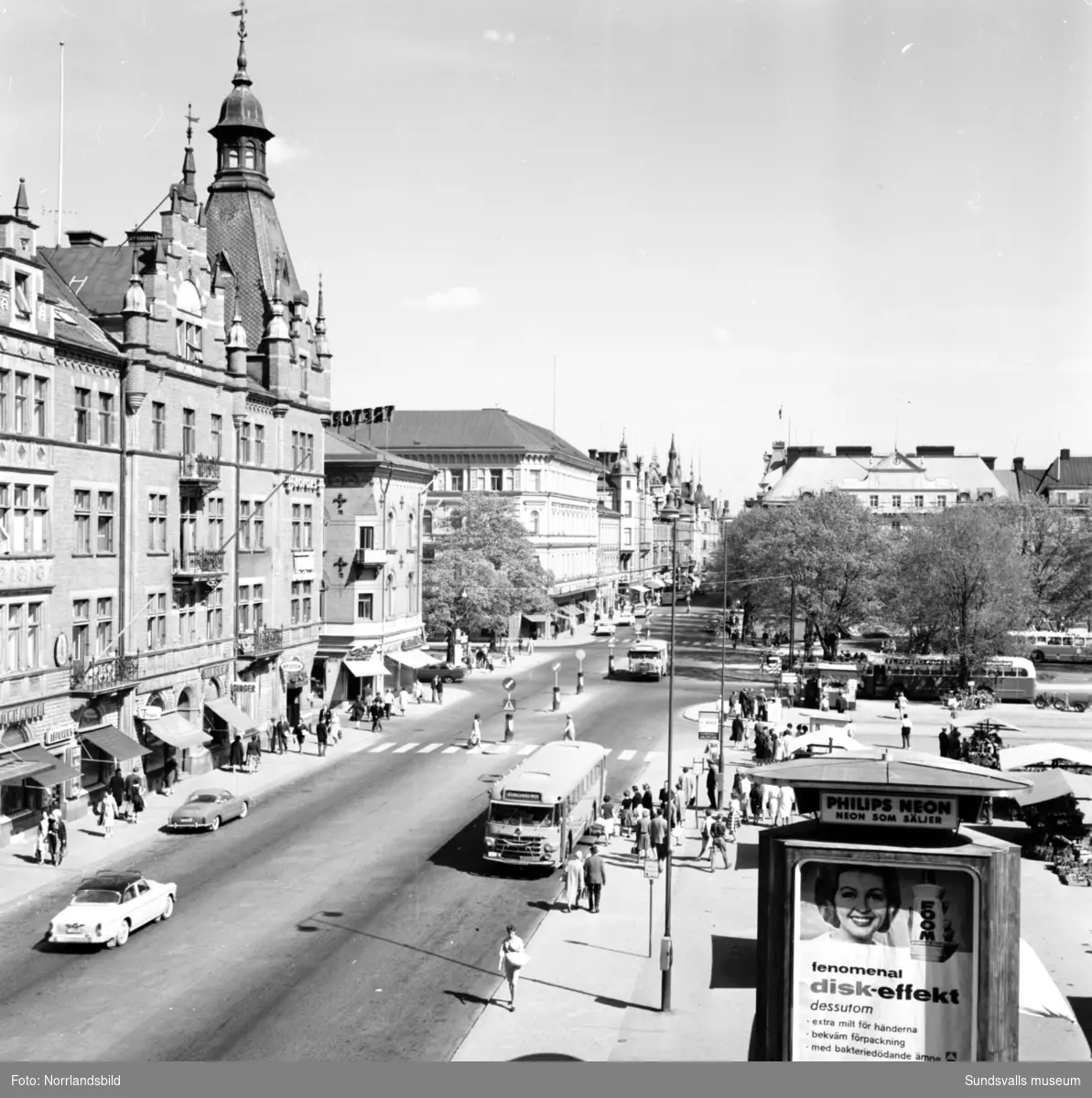 Vy över Stora torget. - Sundsvalls museum / DigitaltMuseum