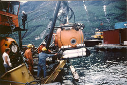 Dykking i Åndalsnes. Fra venstre: kokken, en elektriker, Ein