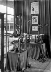 Østfoldutstillingen i Sarpbsborg 1930. Utstiller: Askim Gumm