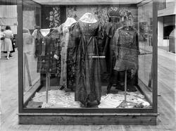 utstilling, Østfoldutstillingen, monter, gamle drakter,Østf