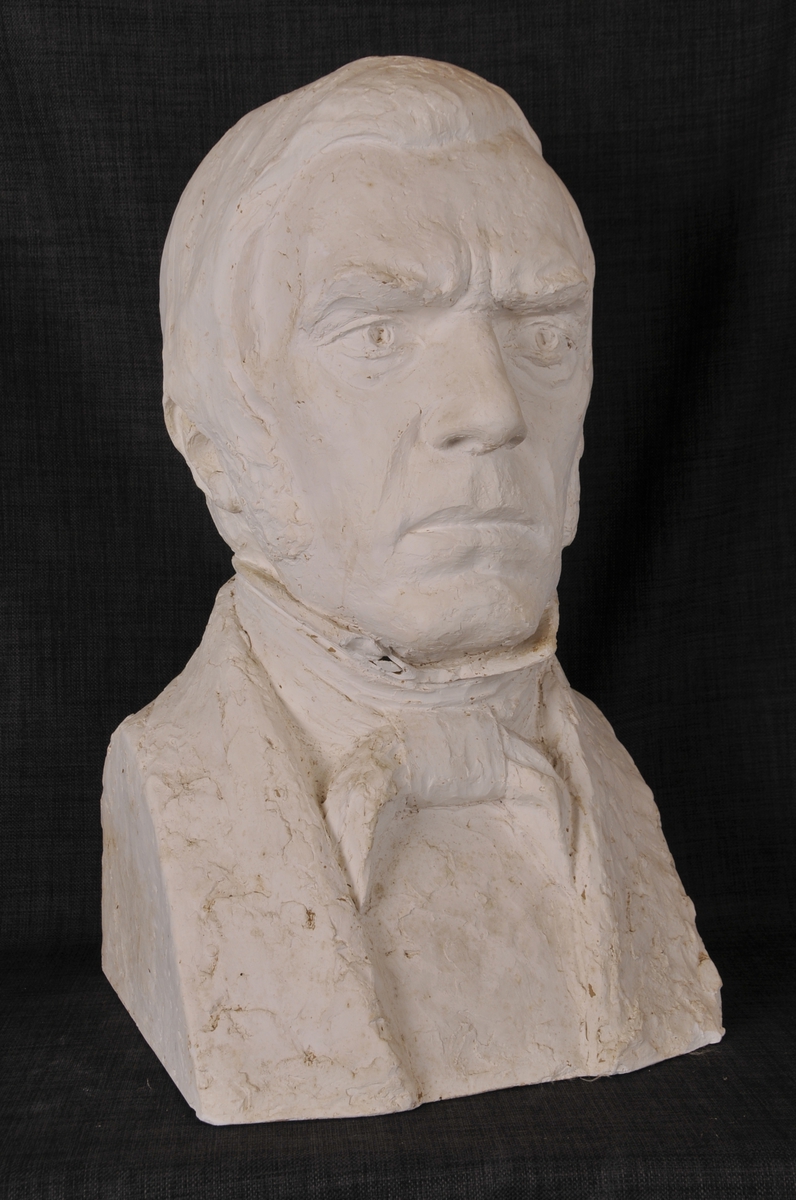 Tormod Knutsen utkast [Gipsskulptur] VestTelemark Museum