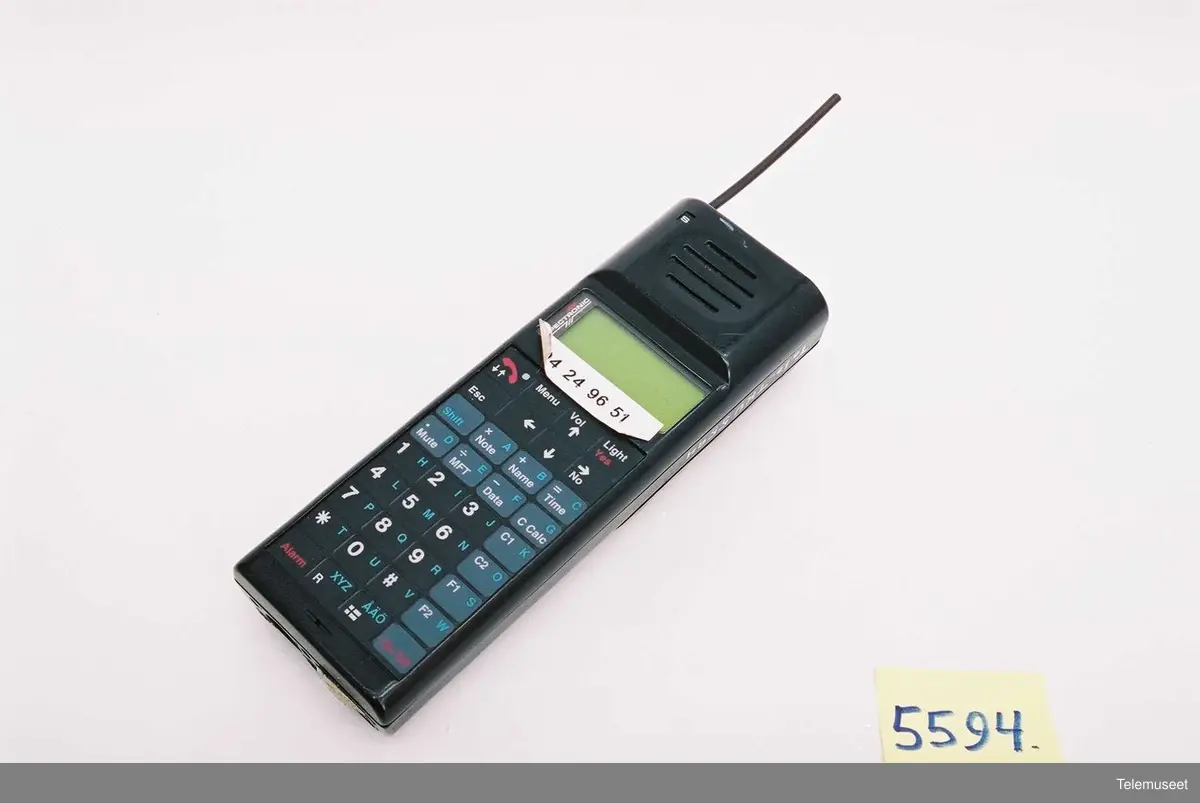 Mobiltelefon - Norsk Teknisk Museum / DigitaltMuseum