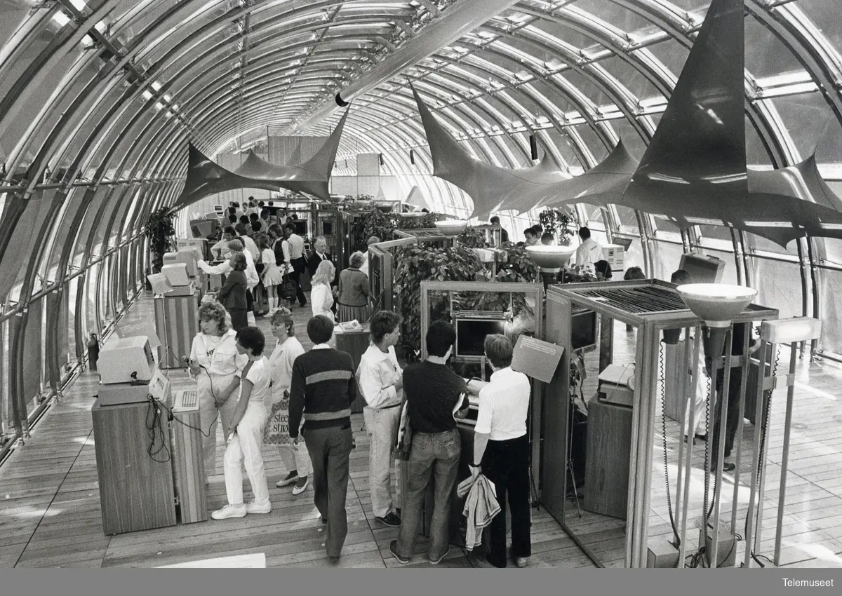 3.5.1 IBM - Utstillinger - Exhibit 1985 Oslo