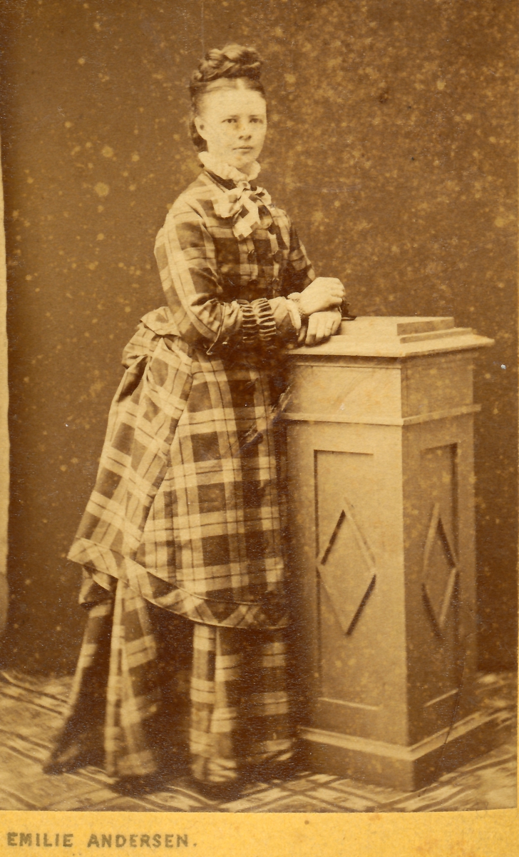 Kvinne, ant. fra Brevik