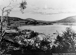 Landskapsbilde, Bybilde, Namsos sett fra Kjærlighetsstien mo