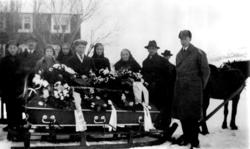 Aksel Olsens bestefars begravelse på Varøya