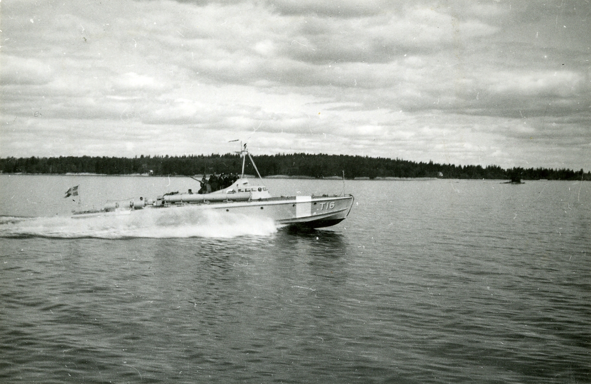 Motortorpedbåten T 16 i kustflottan 1943.