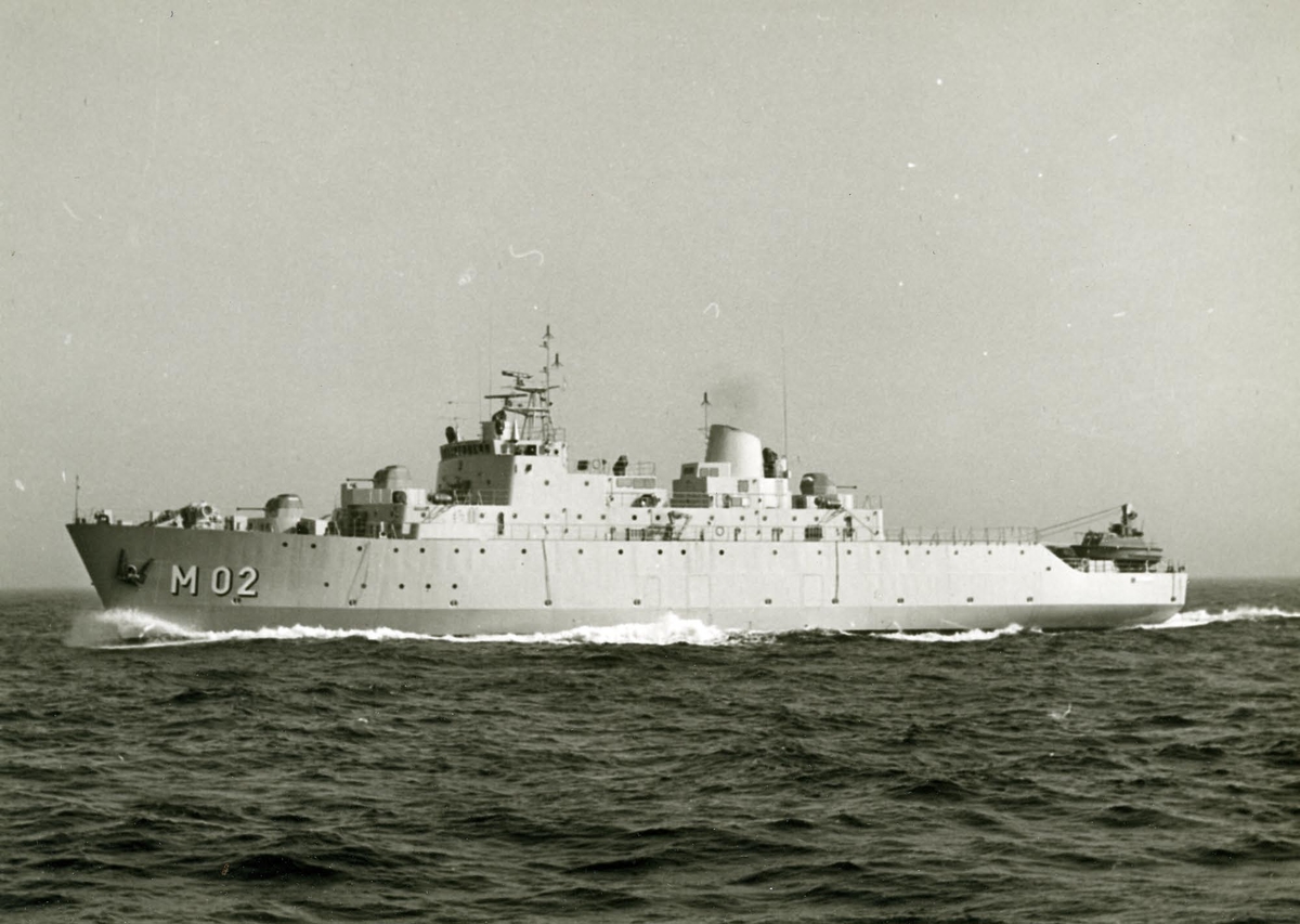Älvsborg till sjöss.
Älvsborg är även utrustad som depåfartyg för ubåtar.