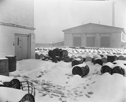 Snøvansker på oljelageret. Tappested.