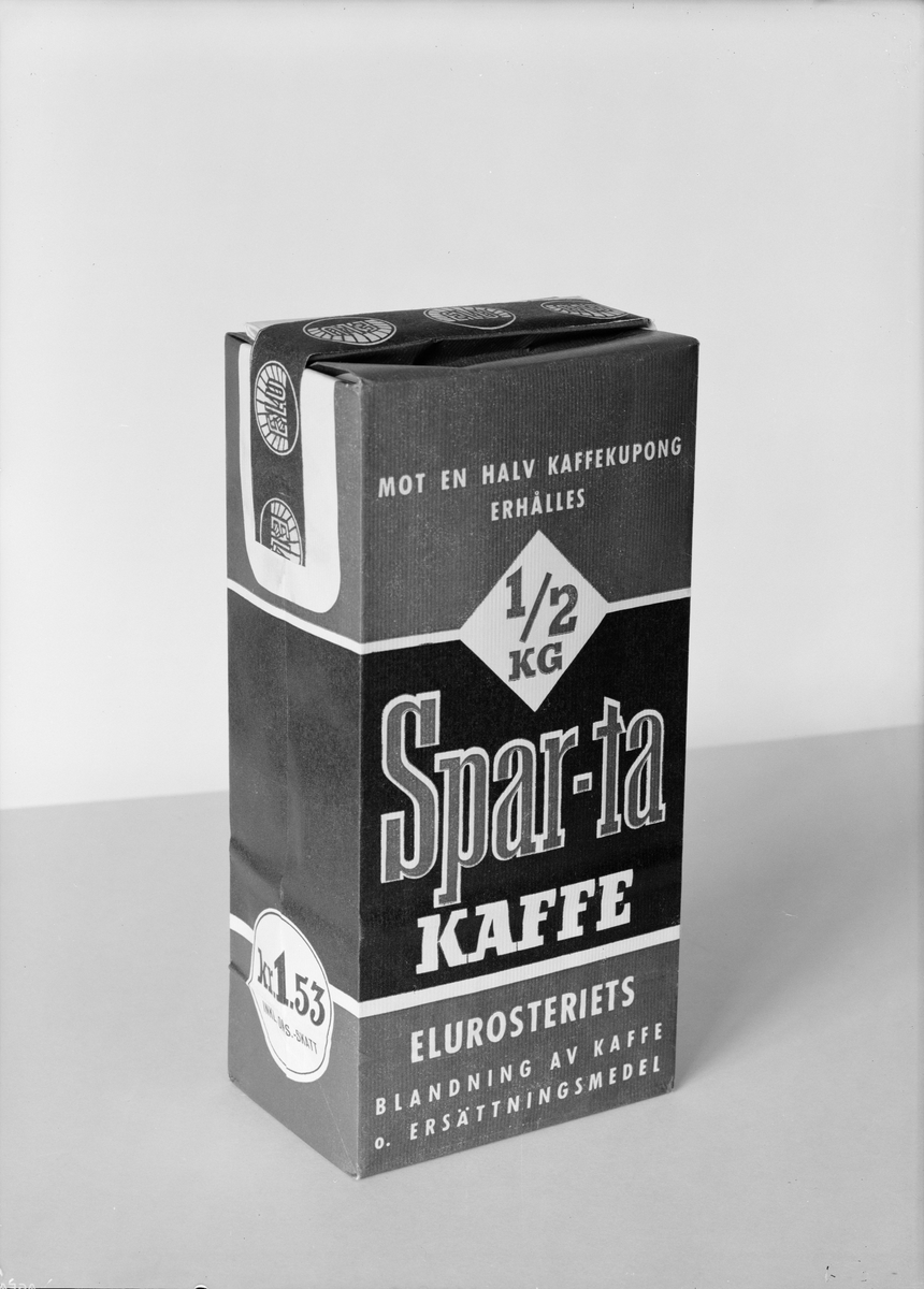 Förpackning, kaffe blandat med kaffeersättning, "Spar-ta kaffe", från AB Eric Lindvall och Elurosteriet, Kungsgatan, Uppsala juli 1941