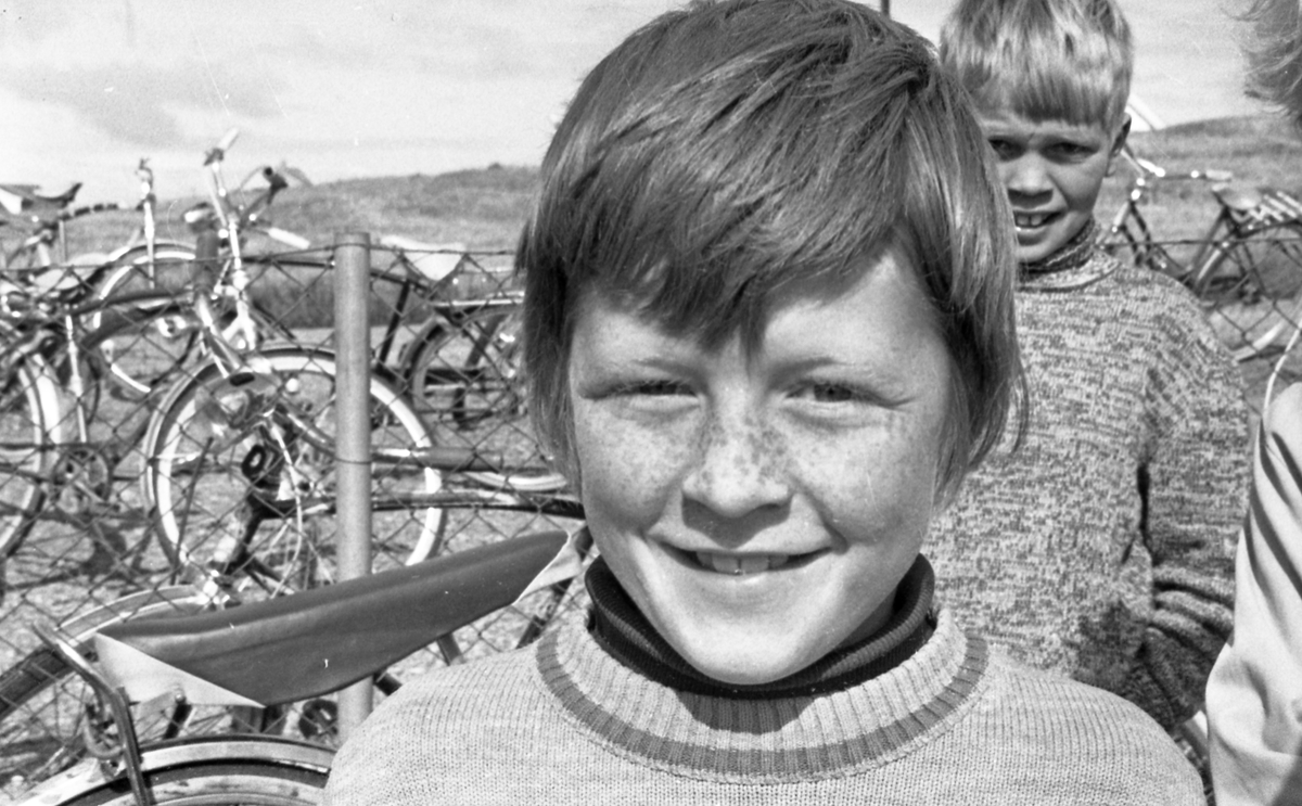 Ungdom på sykkeltur.