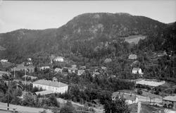Løkken Verk ca.1955. Funksjonærboligen med Hovedkontoret i f