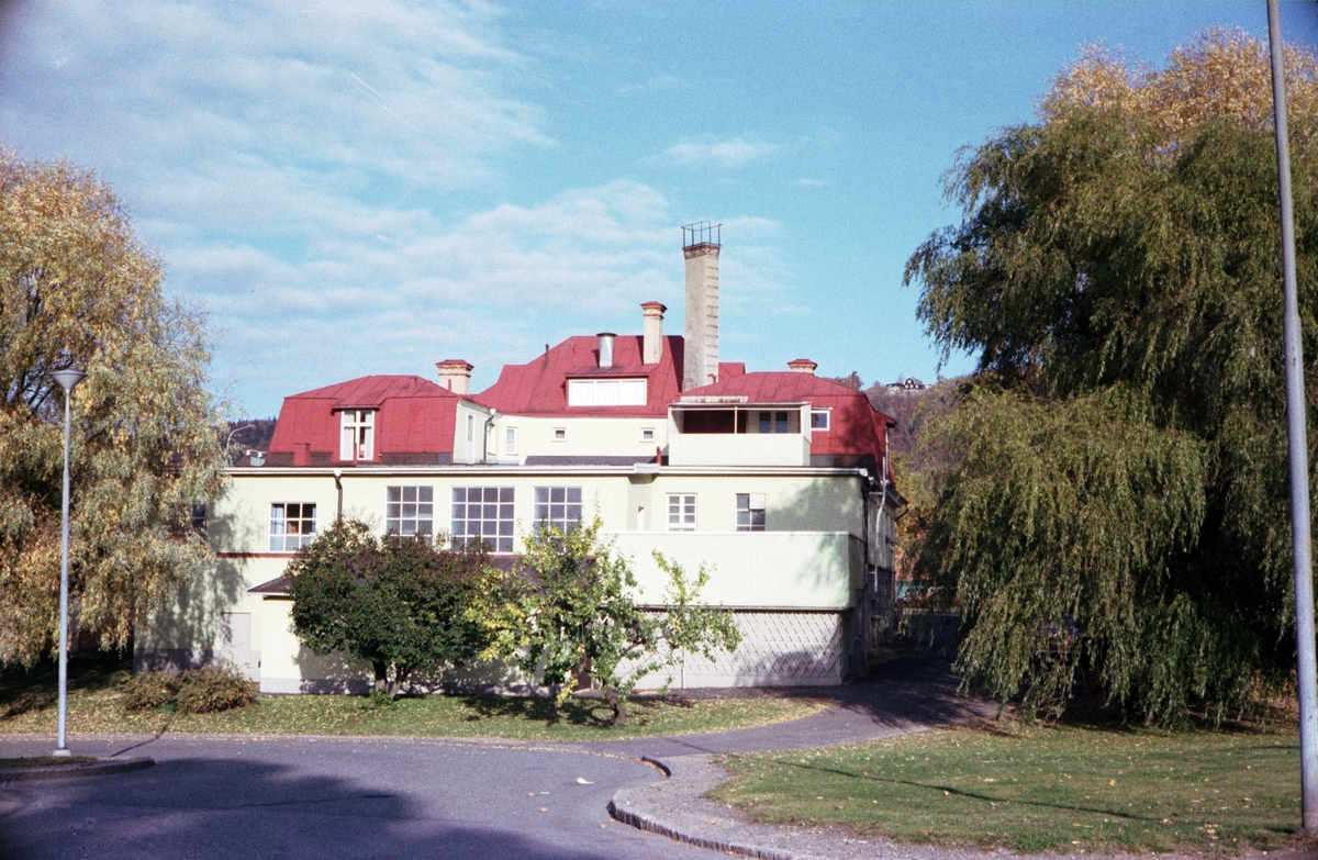 Baksidan av Badhuset i Huskvarna, byggt 1910.