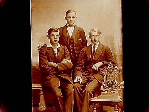 Tre män.
Sven Åkerlind