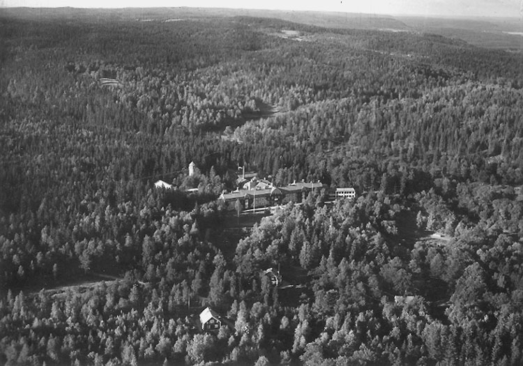Flygfoto över Garphyttan, sanatoriet.