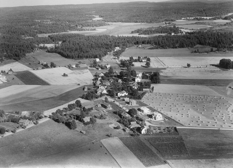 Flygfoto över Sänna, Hammar.
Bilden tagen för vykort.