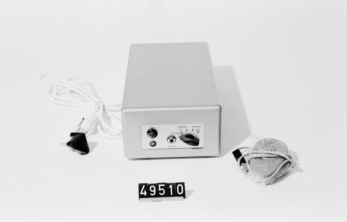 Telefonsvarare Ekkofon av typ 632 med mikrofon.
