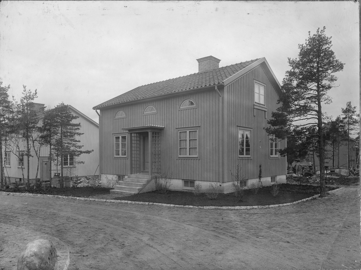 Bygge och Bo-utställningen i Äppelviken, Bromma, 1927. Hus nr 13, 4 rum och kök.