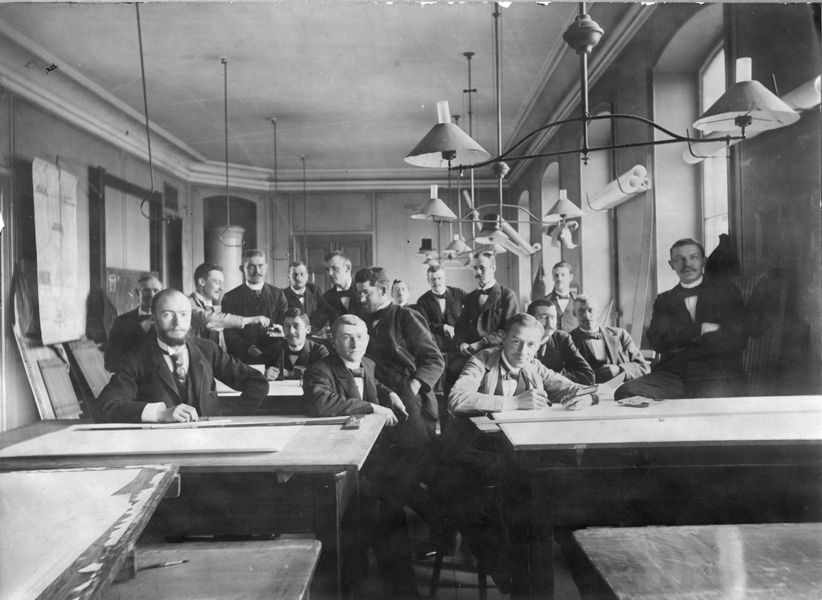 Elever i ritsalen på Kungliga Tekniska Högskolan 1891.