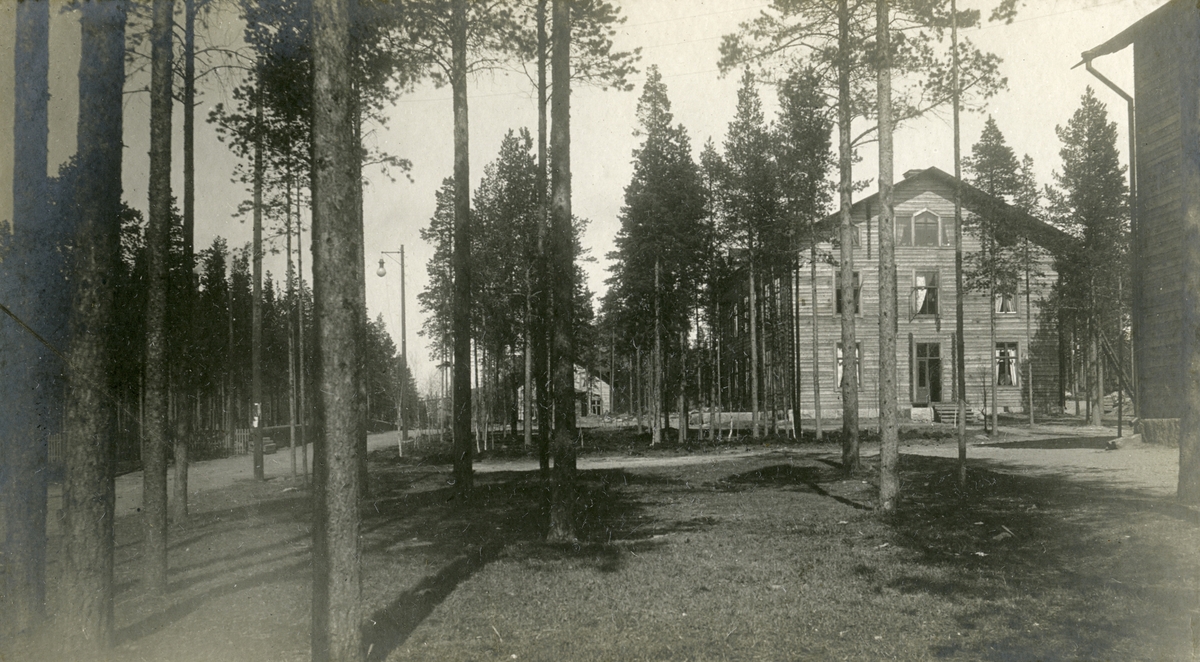 Ingenjörsbostaden och laboratoriet vid Norbottens Malmförädlingsfabrik på Svartön i Luleå i maj 1901.