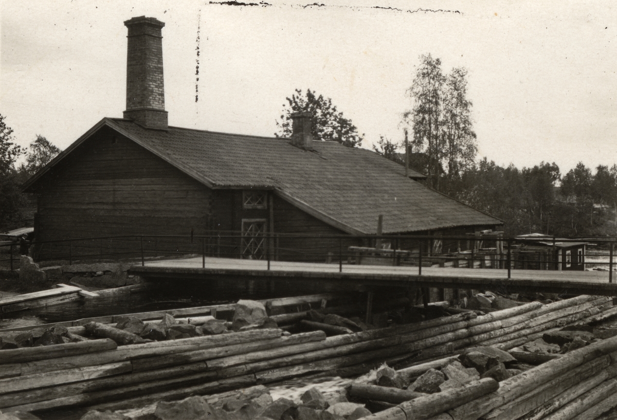 Spiksmedjan vid Bäckebo Bruk, Hälsingland. 1925 fungerade spiksmedjan som klensmedja och reparationsverkstad.