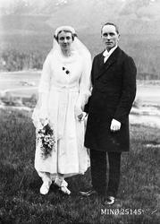 Brudebilde- Olaf Kveberg, Trøen (født 1891) og Marit Norsten
