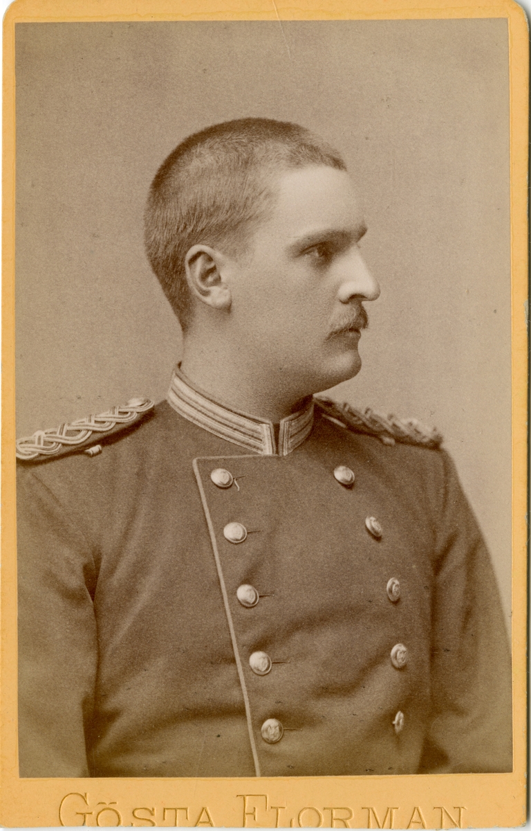 Porträtt av Carl Oscar Gabrielson, löjtnant vid Skaraborgs regemente I 9.