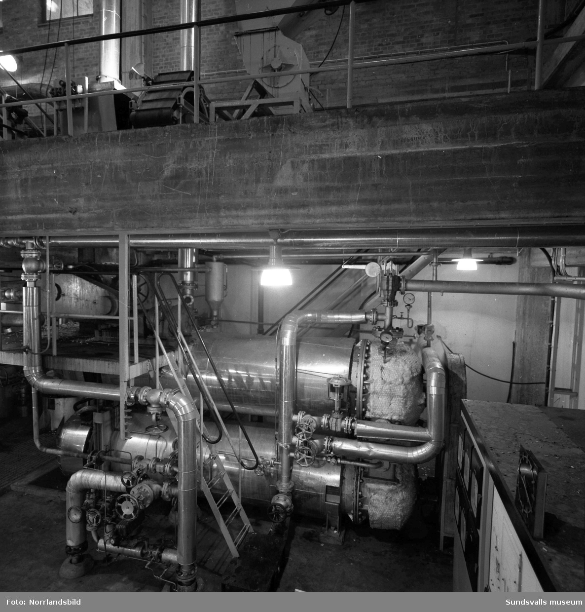Bilder från sulfitfabriken i Fagervik, fotograferat för Kamyr som levererat sulfitkokaren.