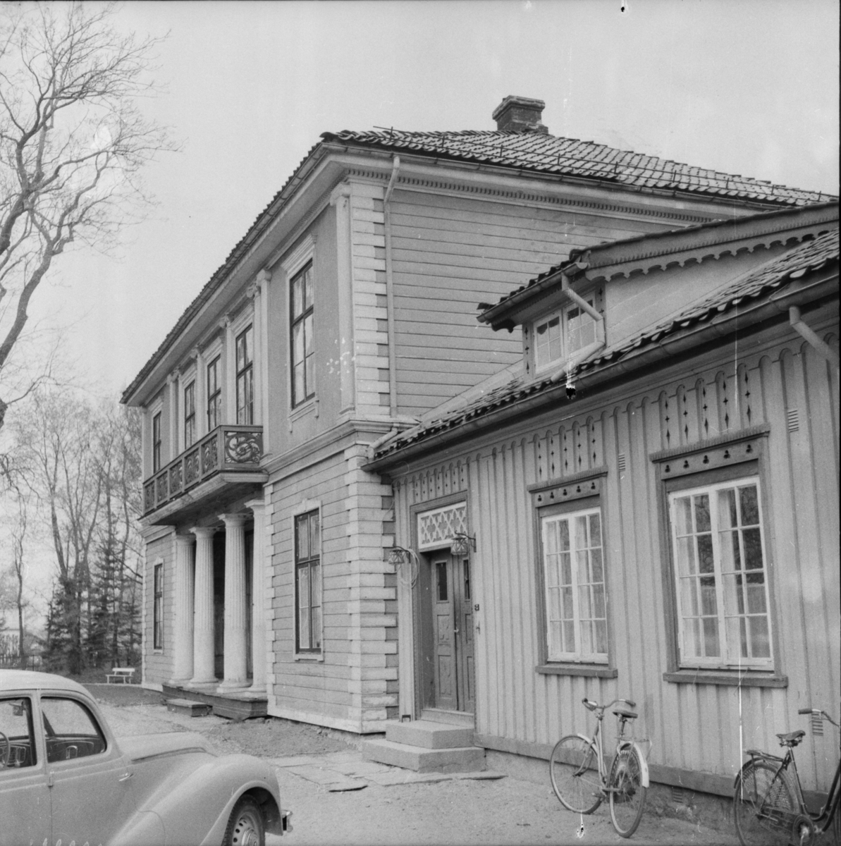Vardens arkiv. "Frogner husmorskole"  14.05.1954