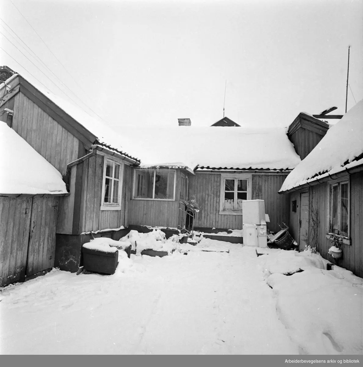 Gårdsrom Enerhaugen .Desember 1959