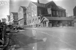 Loennechen gården ved Kaibakken, fotografert 27. mars 1949, 