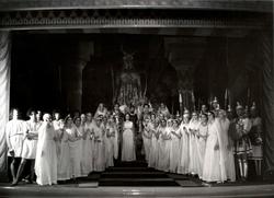 Gluck: Ifigenia, se forrige tekst (Fra Nordmøre Museum sin f