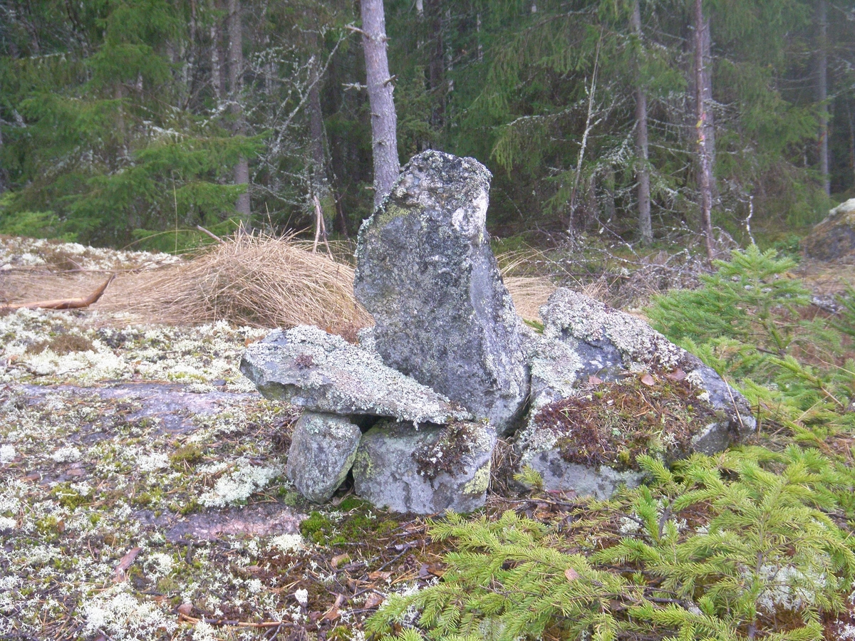 Arkeologisk utredning, gränsmärke objekt 3, Mellingeholm, Frötuna socken, Uppland 2016