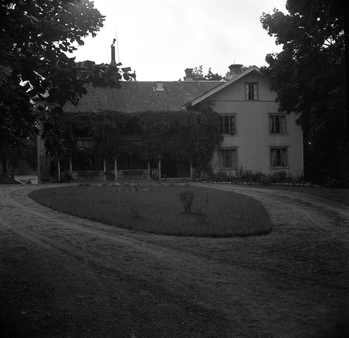 En serie bilder tagna i slutet av 1940-talet av gårdar och bostäder i Karlstads utkanter: Norra Sanna