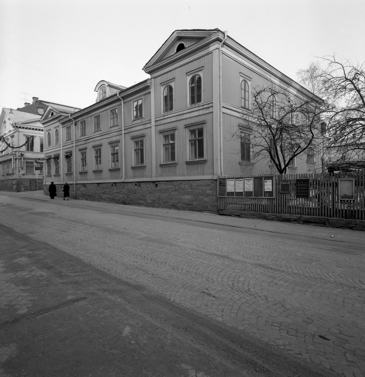 Gamla apoteket med adress Kyrkogatan 28 i Arvika på en bild tagen 1961.